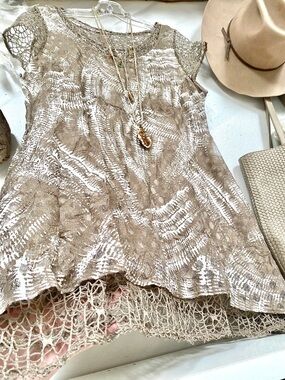 Mesh semi sheer boho tunic blouse w shabby chic resort vacay botanical vibe
